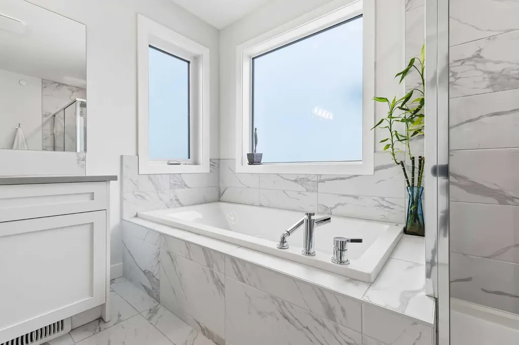 55 Hotchkiss Row SE Calgary AB T3S 0J5