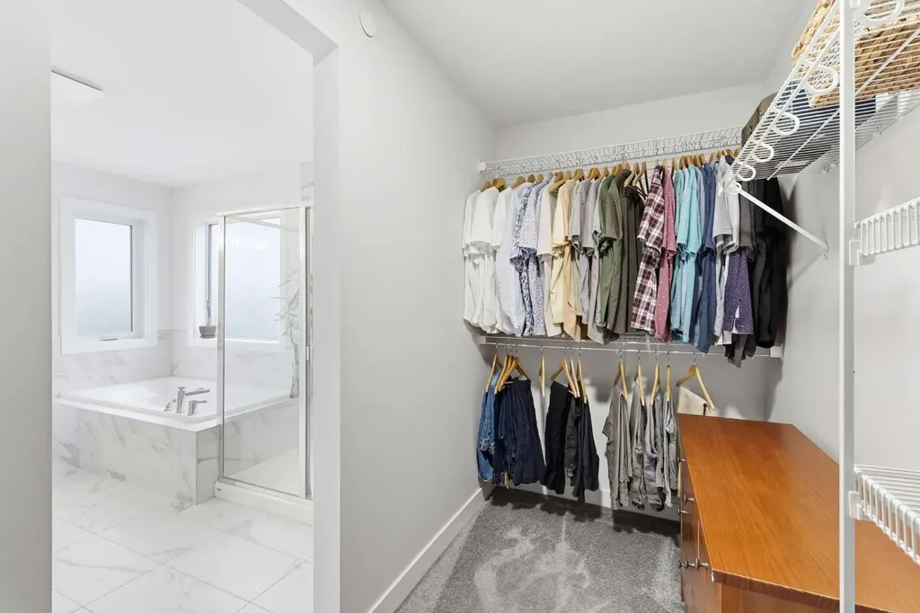 55 Hotchkiss Row SE Calgary AB T3S 0J5