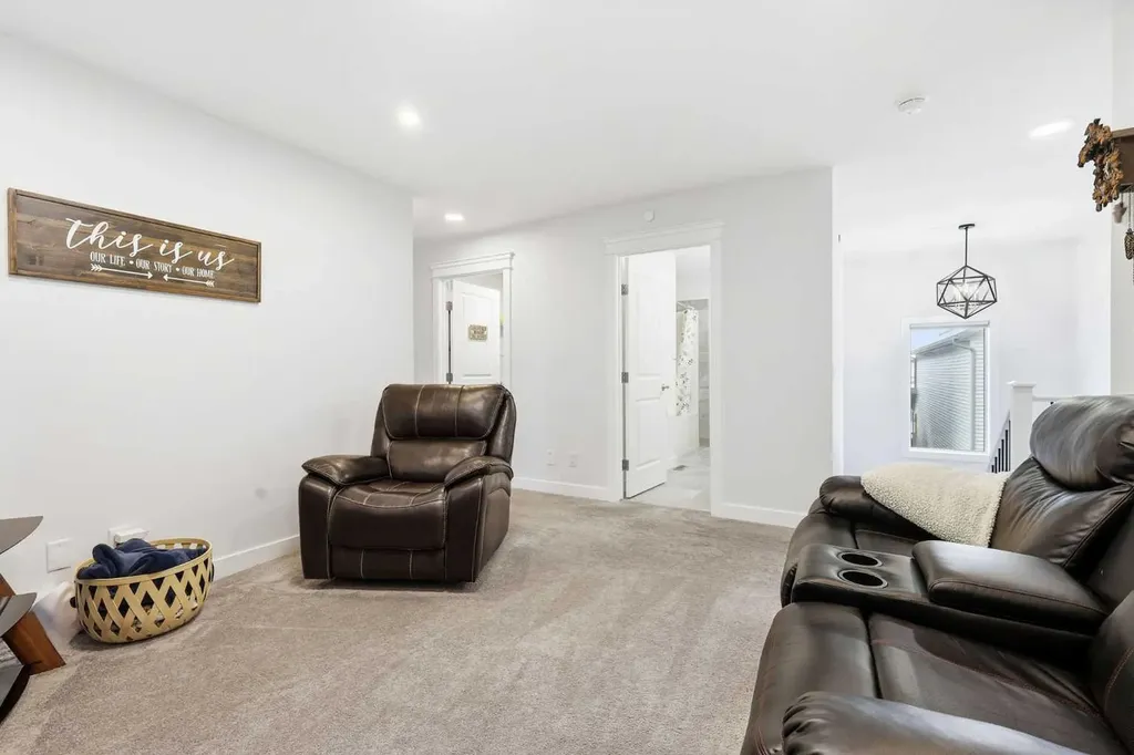 55 Hotchkiss Row SE Calgary AB T3S 0J5