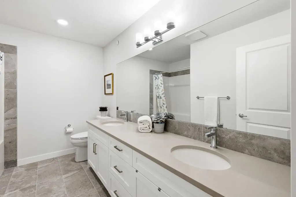 55 Hotchkiss Row SE Calgary AB T3S 0J5