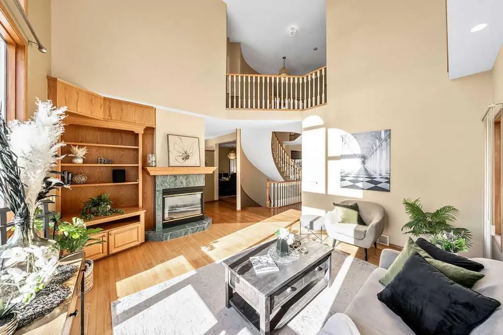 109 Lakeside Greens Drive Chestermere AB T1X1B9