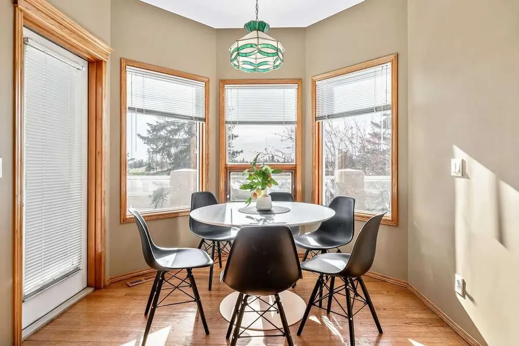 109 Lakeside Greens Drive Chestermere AB T1X1B9
