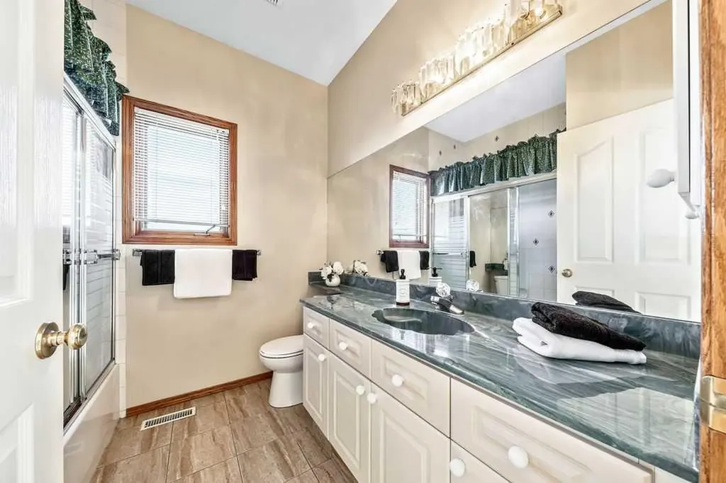 109 Lakeside Greens Drive Chestermere AB T1X1B9