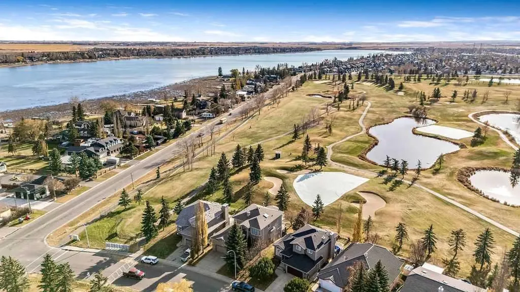 109 Lakeside Greens Drive Chestermere AB T1X1B9