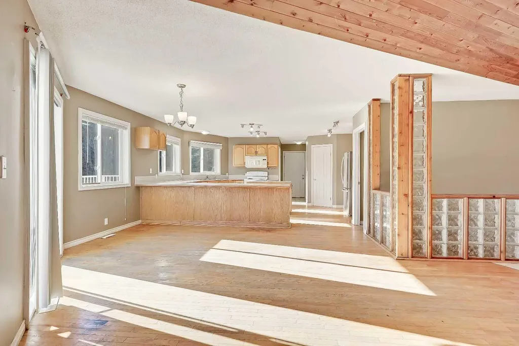 298042 218 Street W Rural Foothills County AB T1S2Y6
