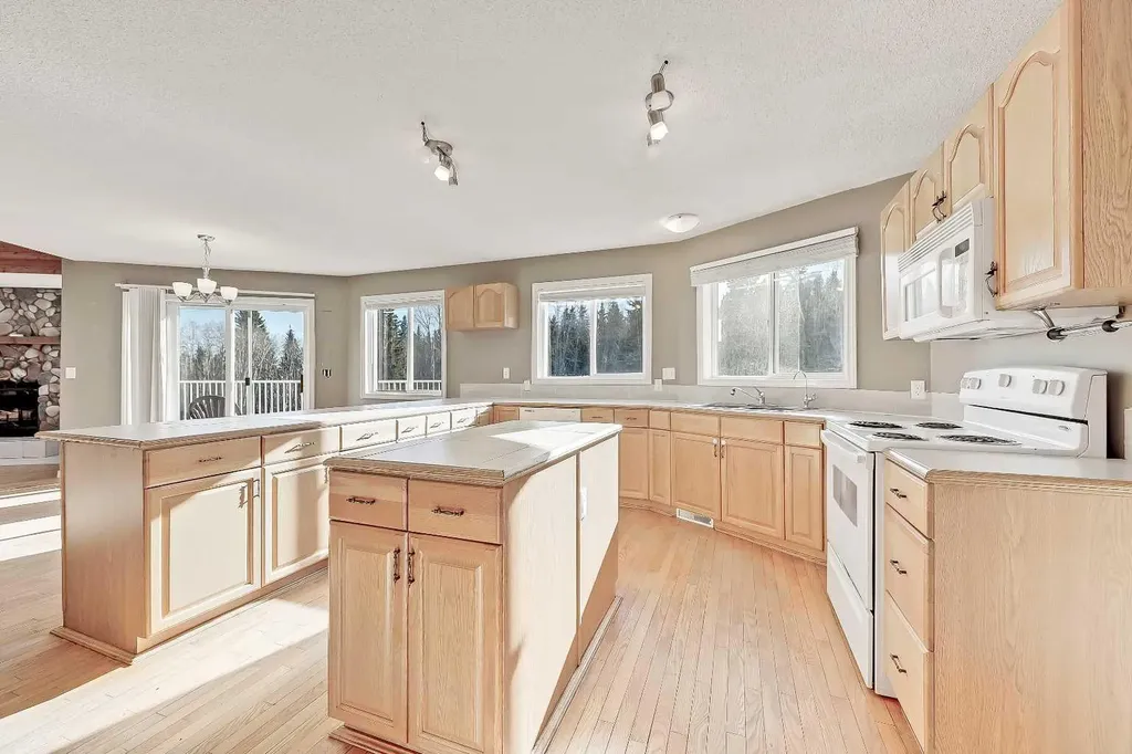 298042 218 Street W Rural Foothills County AB T1S2Y6