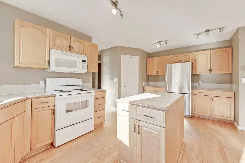 298042 218 Street W Rural Foothills County AB T1S2Y6