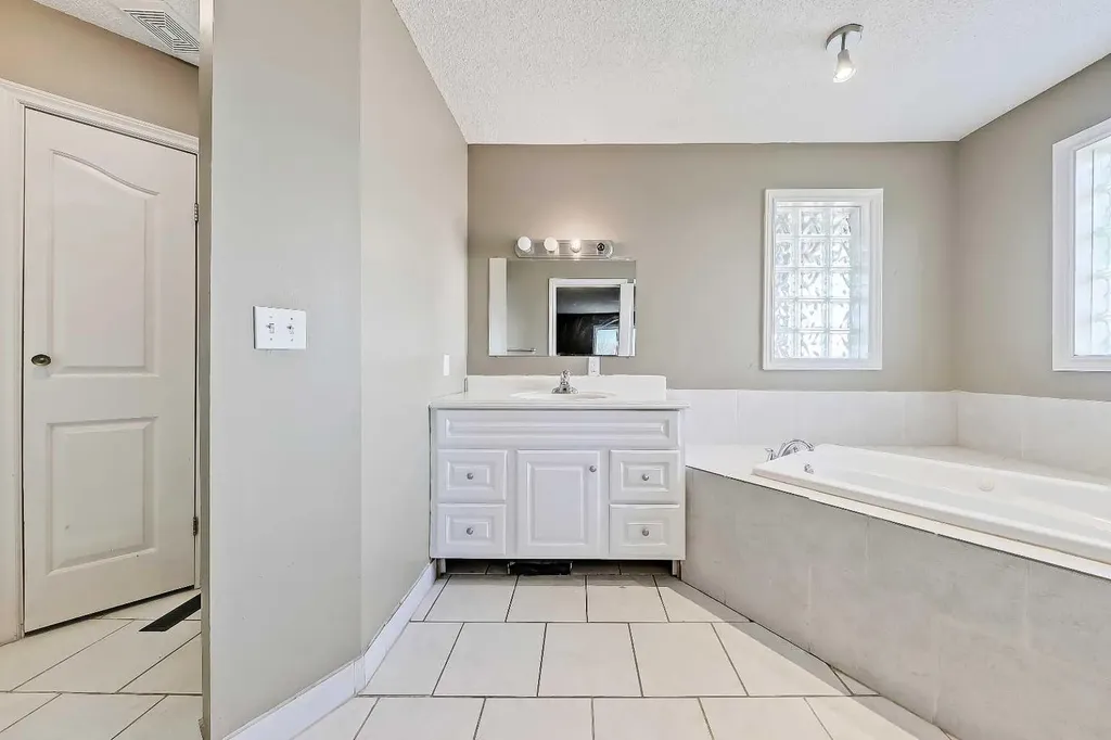 298042 218 Street W Rural Foothills County AB T1S2Y6