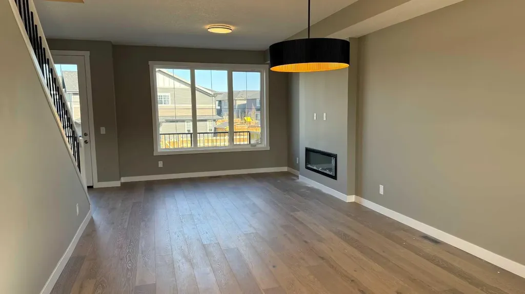16 Sundown Place Cochrane AB T4C 3H2