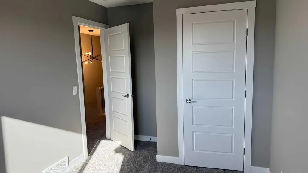 16 Sundown Place Cochrane AB T4C 3H2