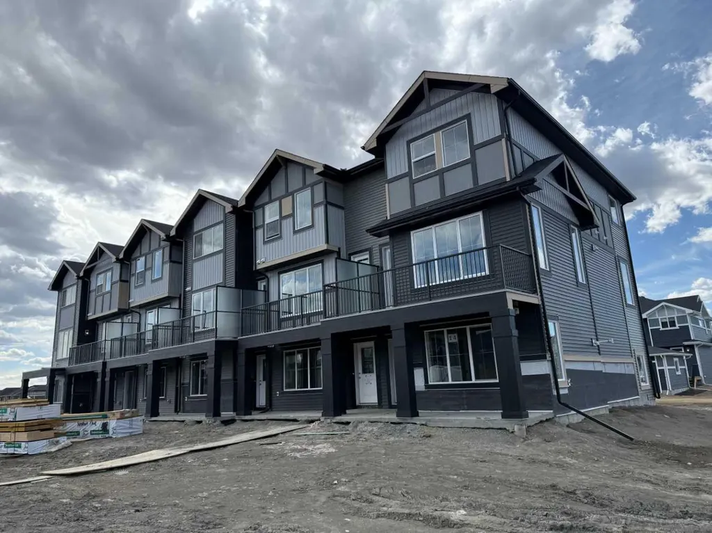 16 Sundown Place Cochrane AB T4C 3H2
