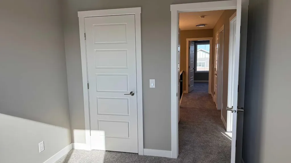16 Sundown Place Cochrane AB T4C 3H2
