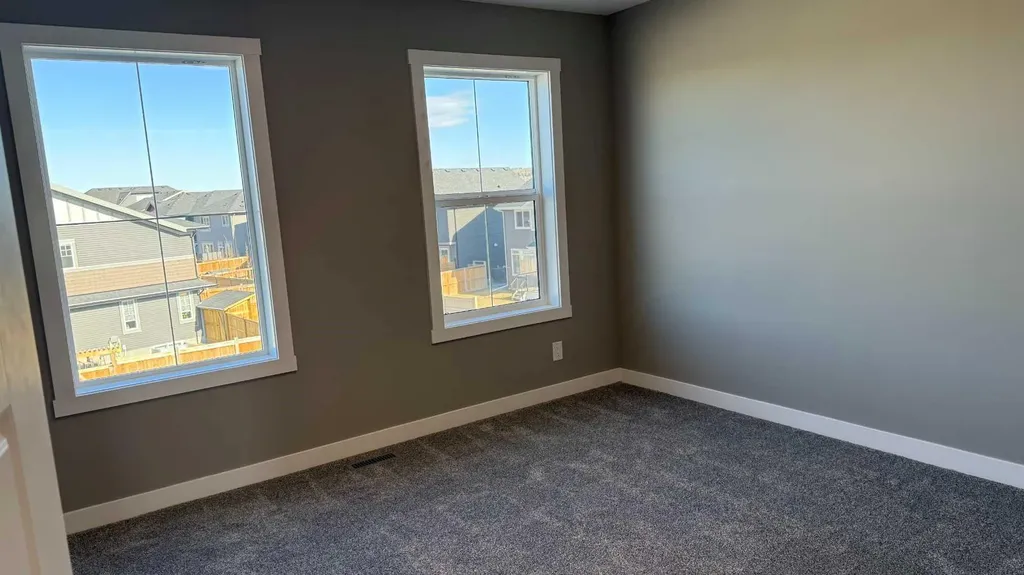 16 Sundown Place Cochrane AB T4C 3H2