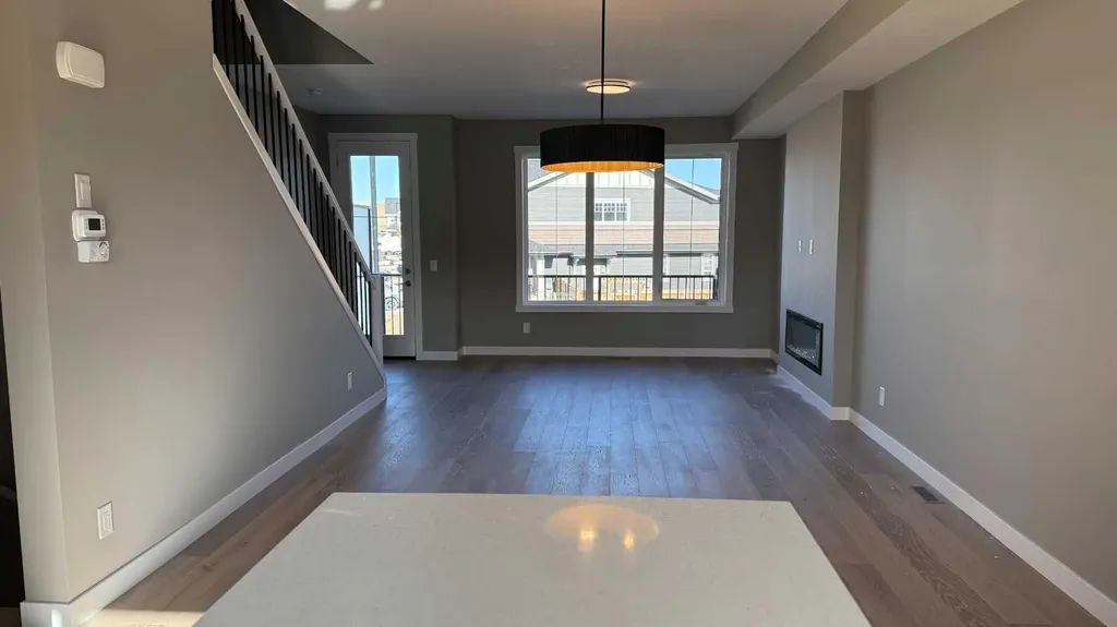 16 Sundown Place Cochrane AB T4C 3H2