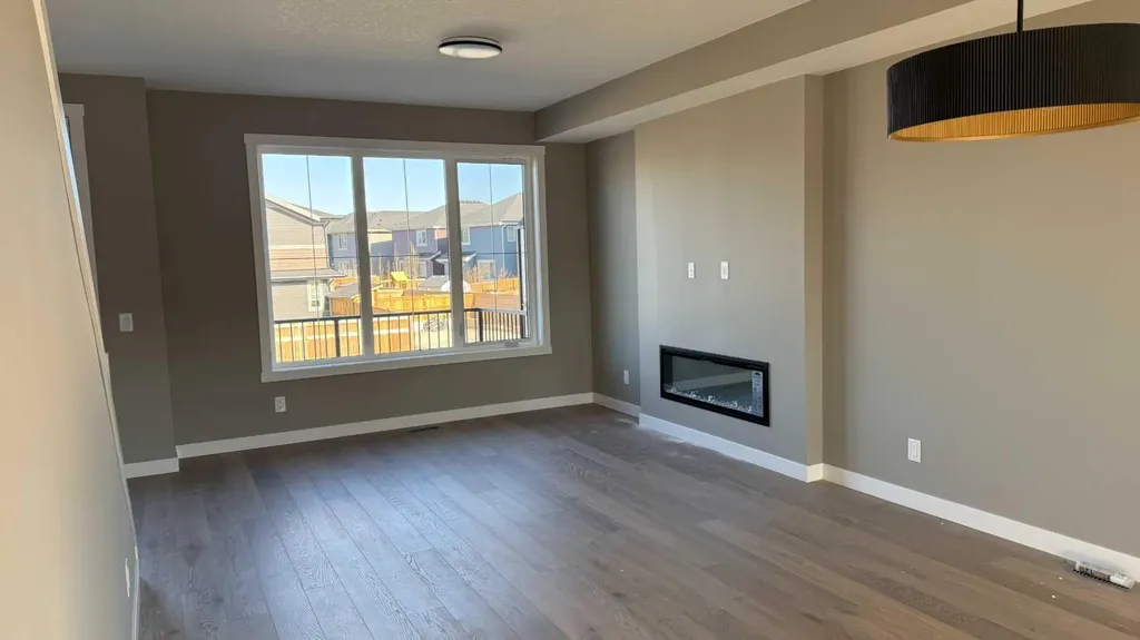 16 Sundown Place Cochrane AB T4C 3H2