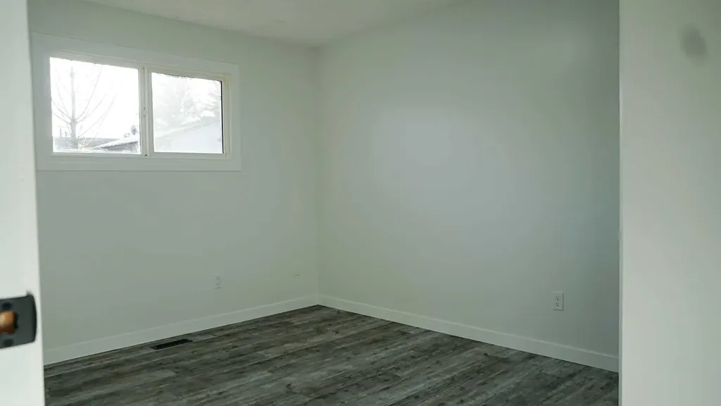 4907 53 Avenue Kitscoty AB T0B 2P0