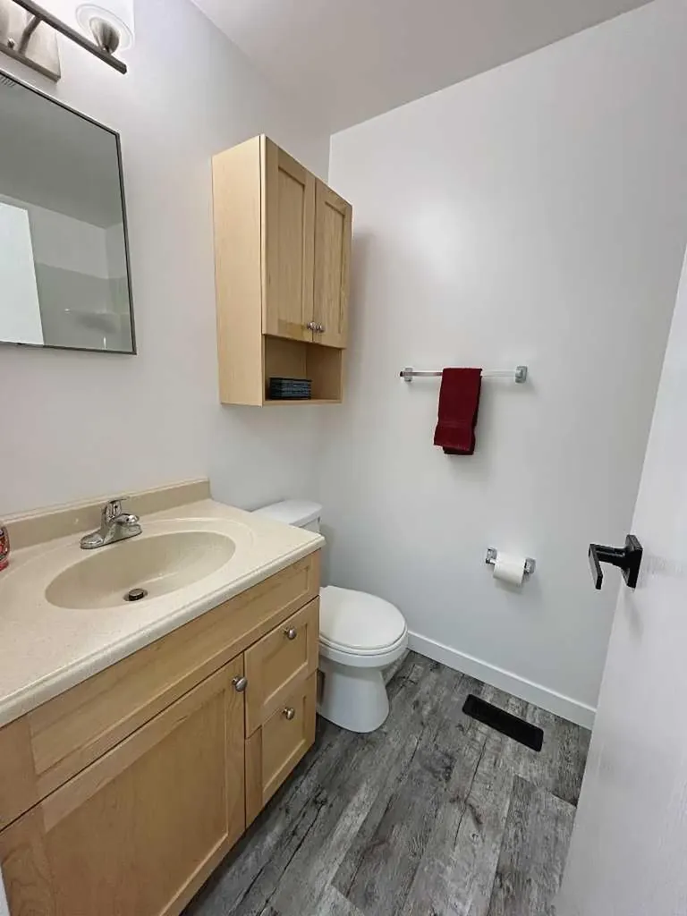 4907 53 Avenue Kitscoty AB T0B 2P0