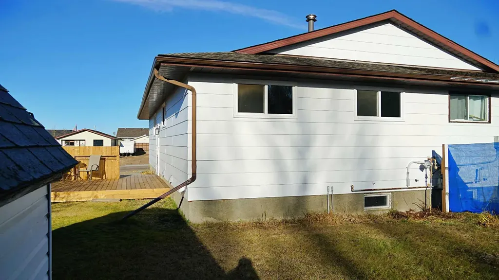 4907 53 Avenue Kitscoty AB T0B 2P0