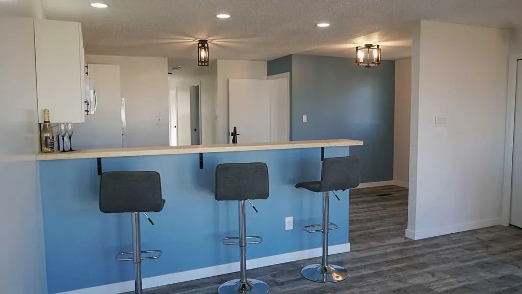 4907 53 Avenue Kitscoty AB T0B 2P0
