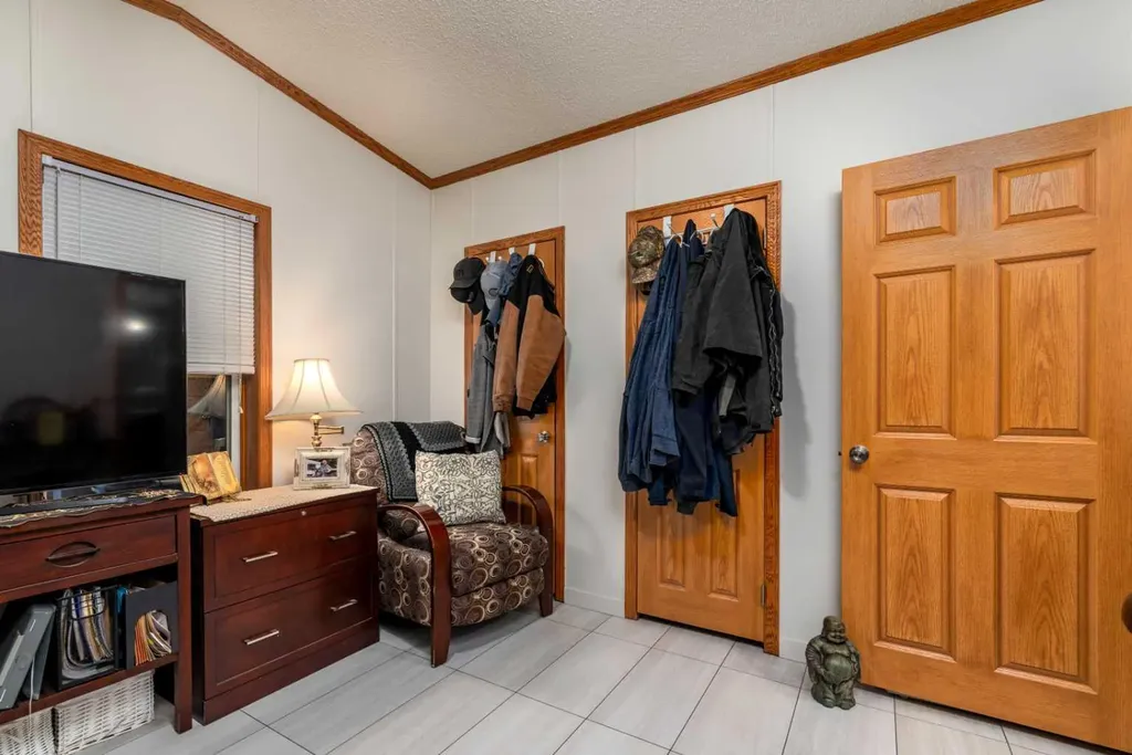 207 2 Street E Lashburn SK S0M 1H0