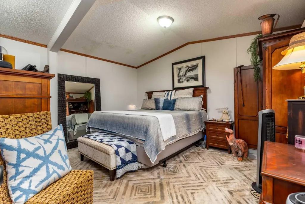 207 2 Street E Lashburn SK S0M 1H0