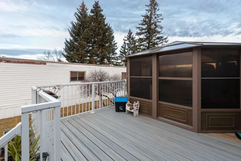 207 2 Street E Lashburn SK S0M 1H0