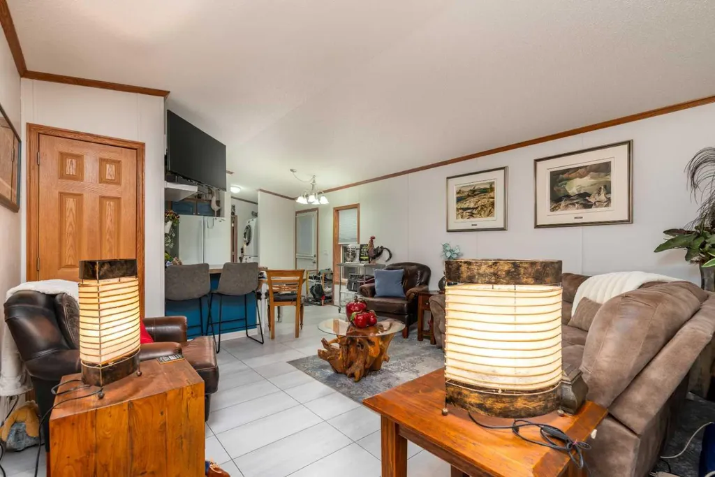 207 2 Street E Lashburn SK S0M 1H0