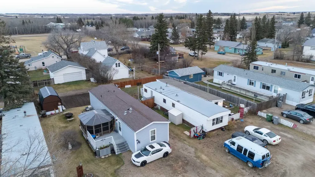 207 2 Street E Lashburn SK S0M 1H0