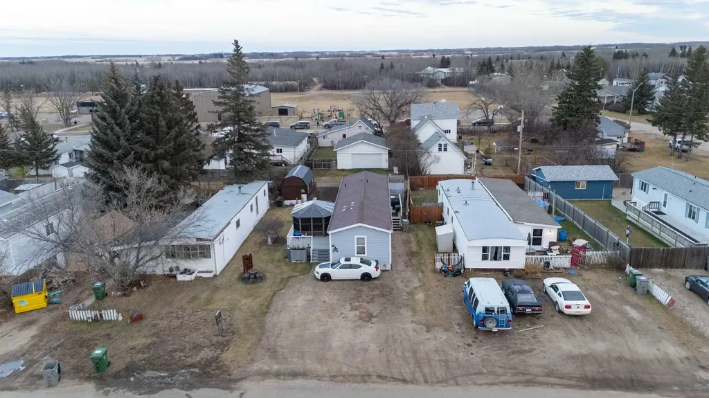 207 2 Street E Lashburn SK S0M 1H0