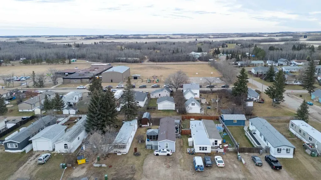 207 2 Street E Lashburn SK S0M 1H0