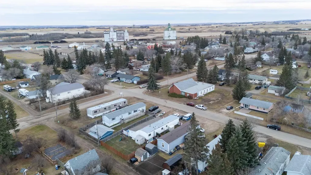 207 2 Street E Lashburn SK S0M 1H0