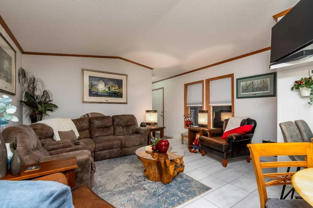 207 2 Street E Lashburn SK S0M 1H0