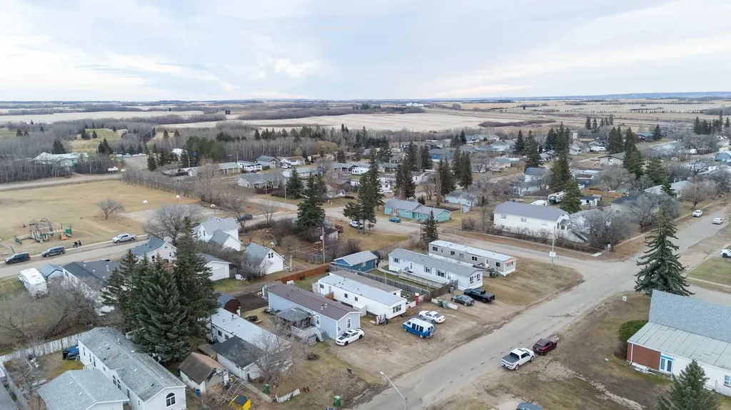 207 2 Street E Lashburn SK S0M 1H0