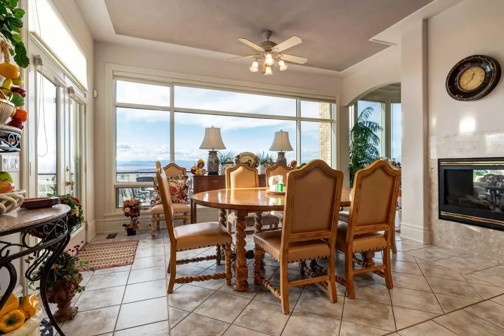 31 Pinnacle Ridge Drive SW Rural Rocky View County AB T3Z 3N7