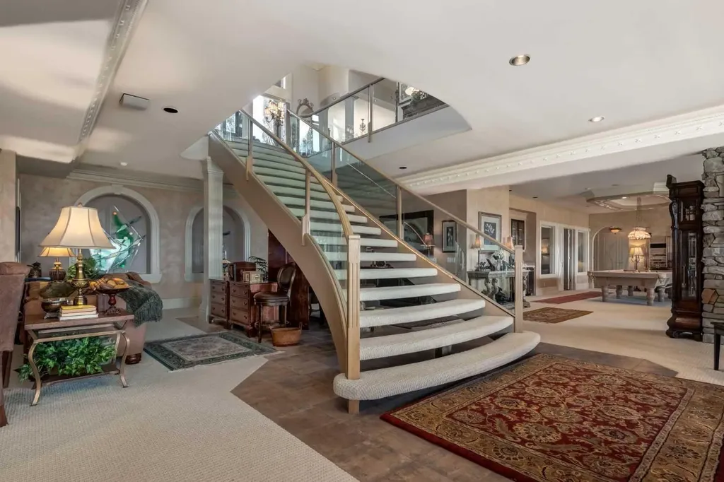 31 Pinnacle Ridge Drive SW Rural Rocky View County AB T3Z 3N7