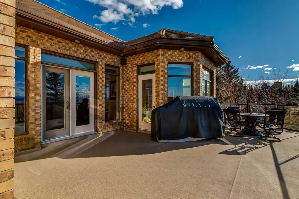 31 Pinnacle Ridge Drive SW Rural Rocky View County AB T3Z 3N7