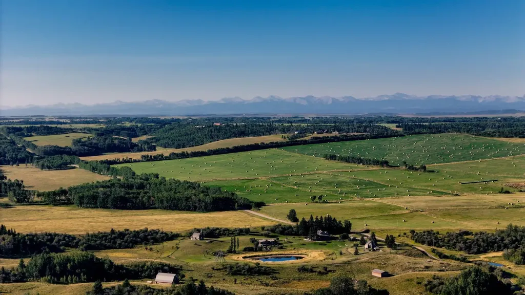 282020 Range Road 43 Road Rural Rocky View County AB T4C 1B6