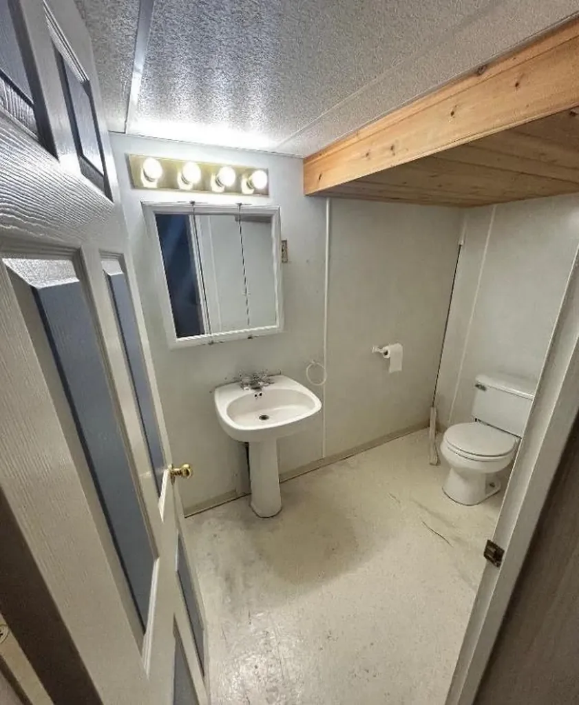 204 Grand Avenue Carmangay AB T0L 0N0