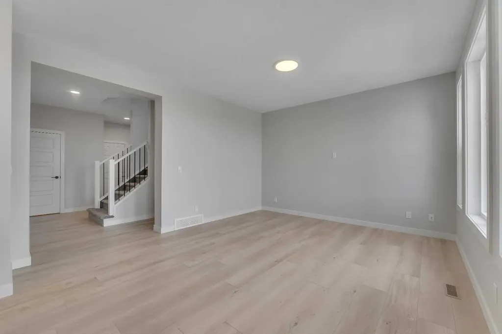 1172 Iron Ridge Avenue Crossfield AB T0M 0S0