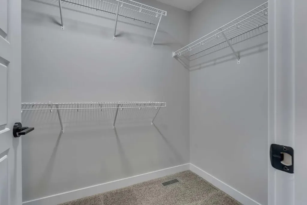 1172 Iron Ridge Avenue Crossfield AB T0M 0S0