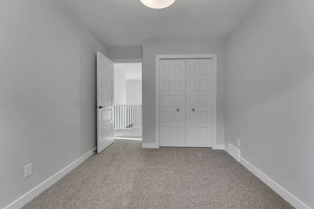 1172 Iron Ridge Avenue Crossfield AB T0M 0S0