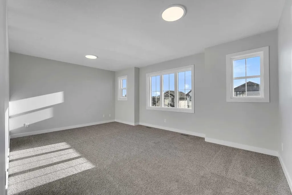 1172 Iron Ridge Avenue Crossfield AB T0M 0S0