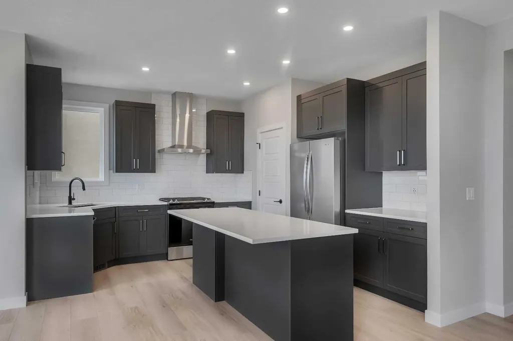 1172 Iron Ridge Avenue Crossfield AB T0M 0S0