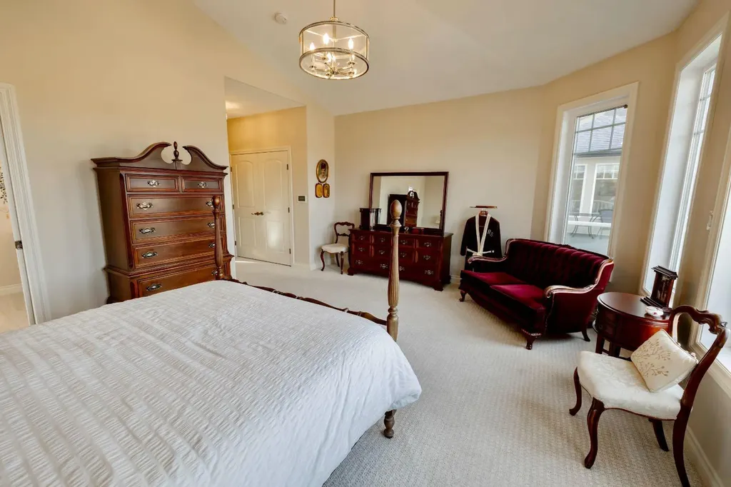 15 Chinook Heights S Lethbridge AB T1K6T6