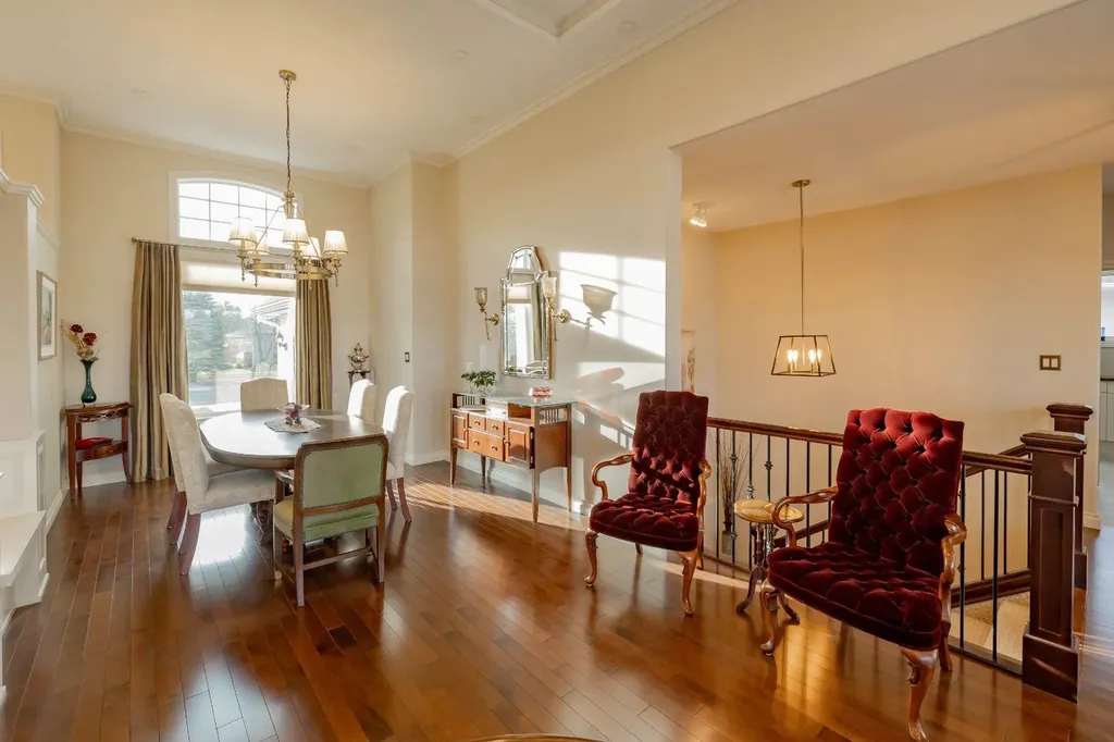 15 Chinook Heights S Lethbridge AB T1K6T6