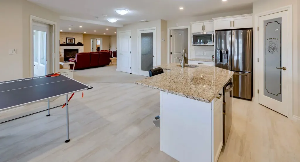 15 Chinook Heights S Lethbridge AB T1K6T6