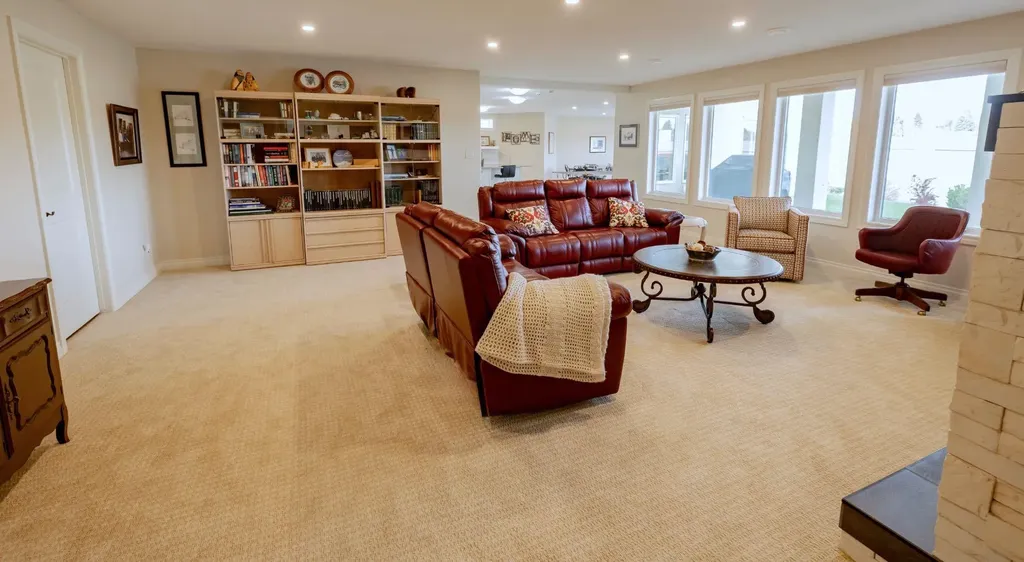 15 Chinook Heights S Lethbridge AB T1K6T6