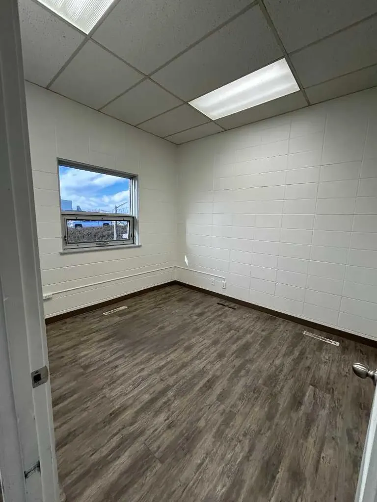 233 31 Street N Lethbridge AB T1H 3Z4