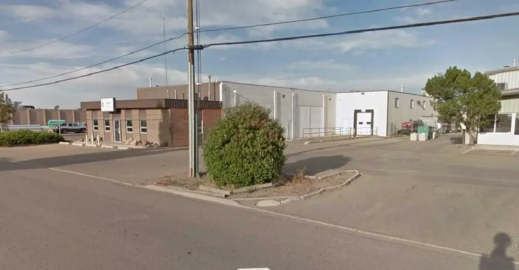 233 31 Street N Lethbridge AB T1H 3Z4
