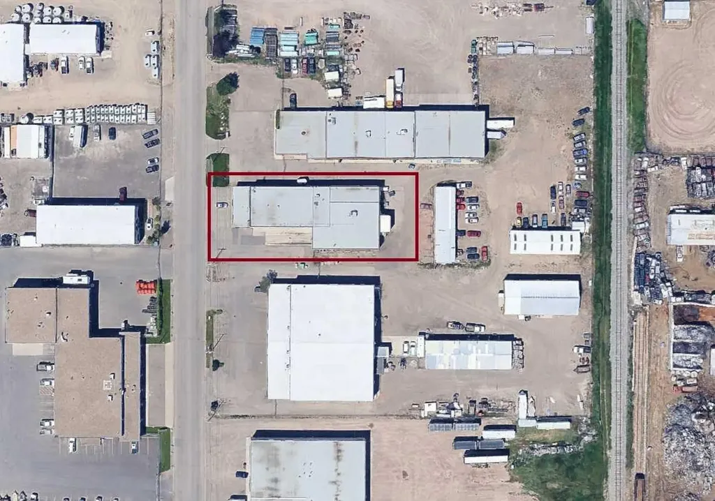 233 31 Street N Lethbridge AB T1H 3Z4